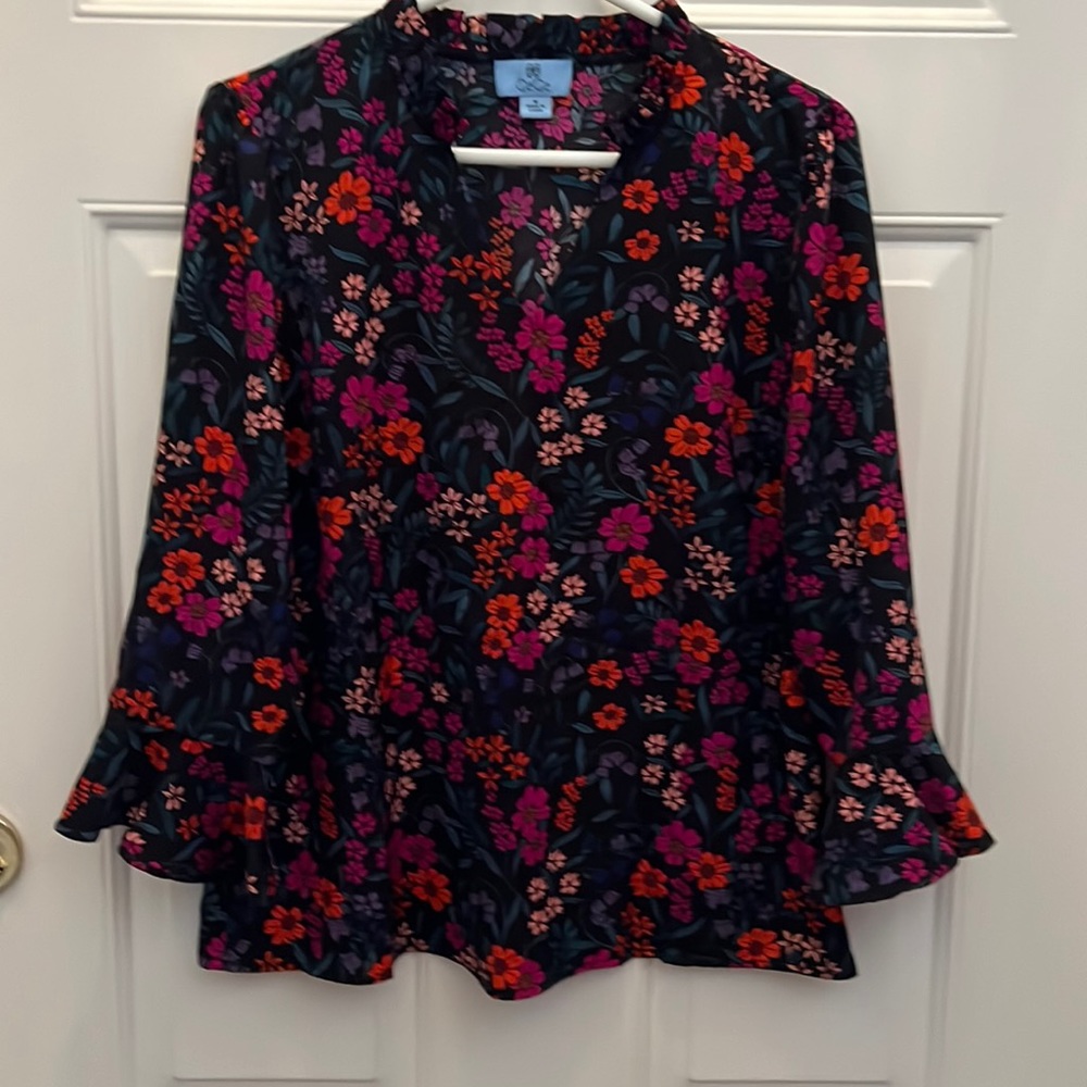 CeCe Women’s Work Career Black Dark Romantic Floral Bell Sleeve Blouse M